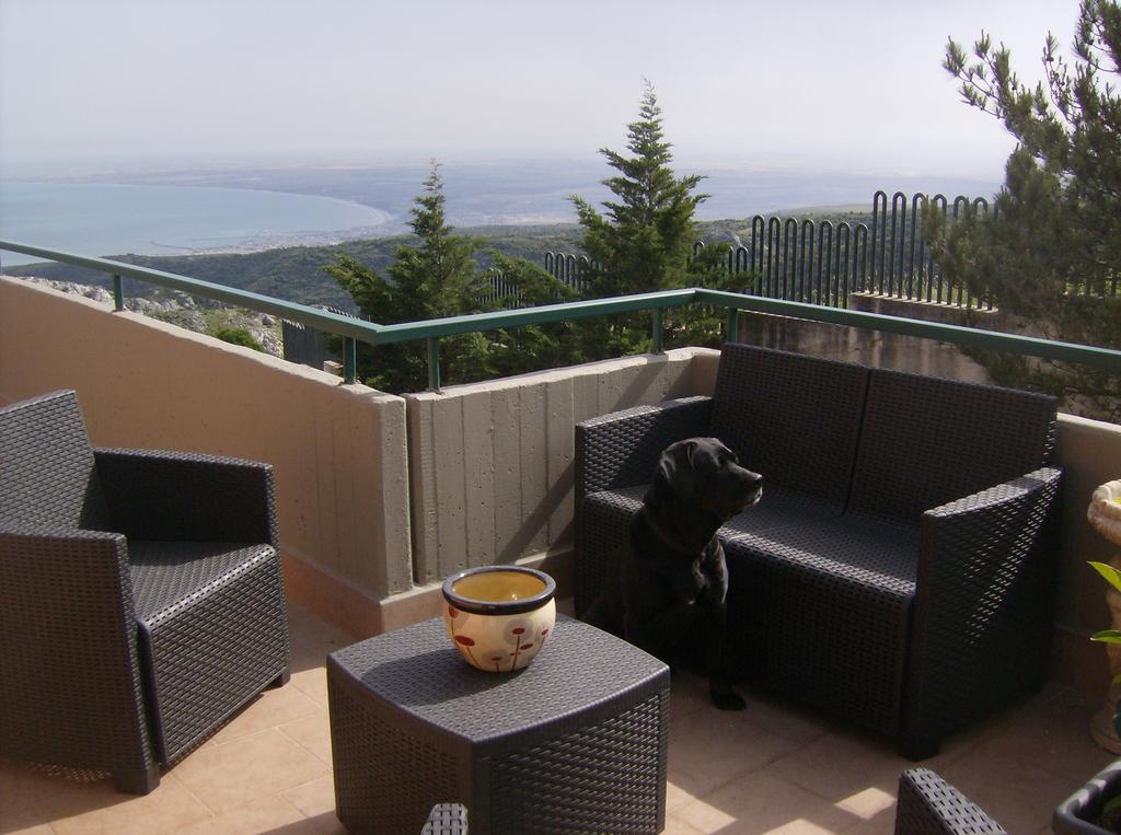 Monte SantʼAngelo B&B Angela المظهر الخارجي الصورة