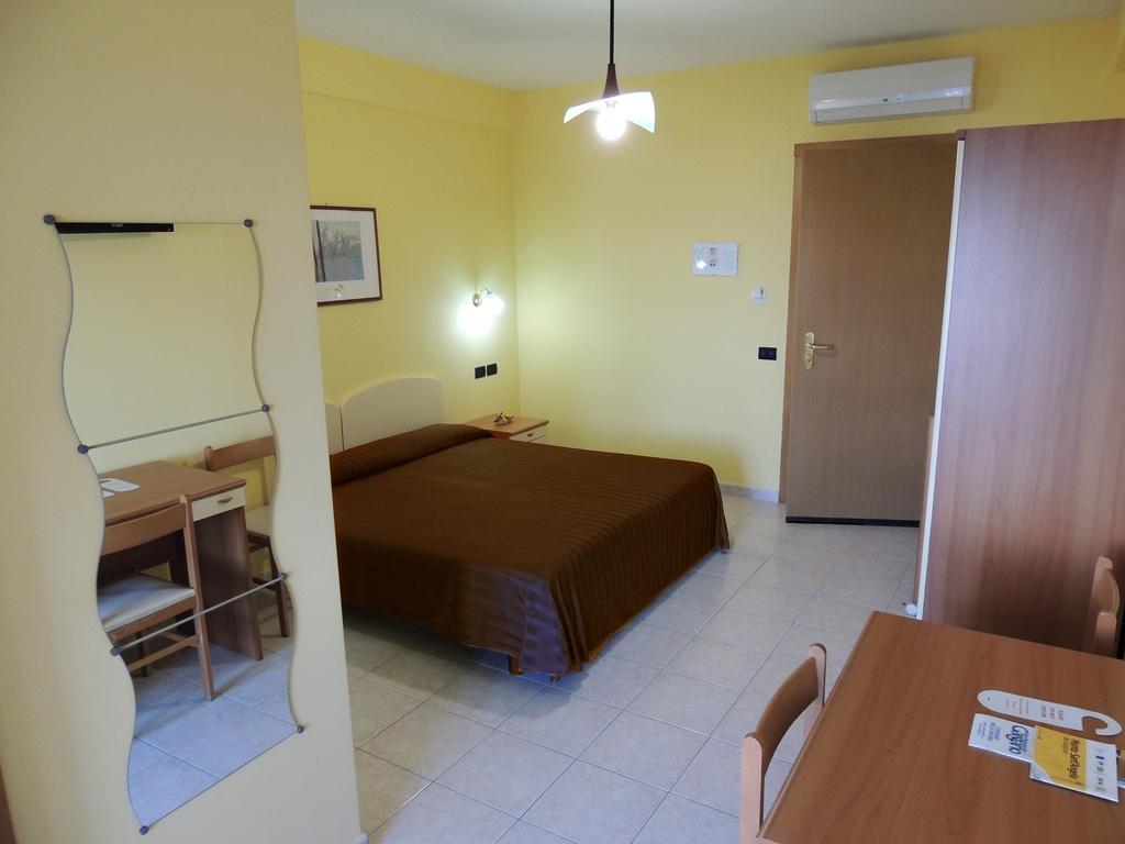 Monte SantʼAngelo B&B Angela المظهر الخارجي الصورة