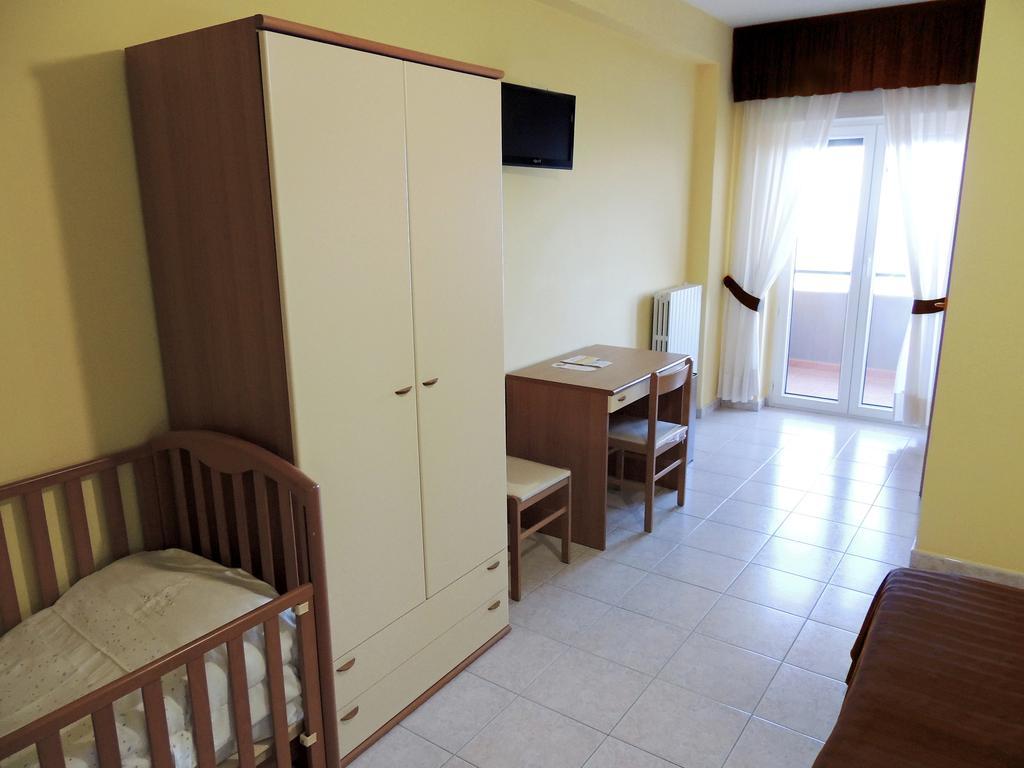 Monte SantʼAngelo B&B Angela الغرفة الصورة